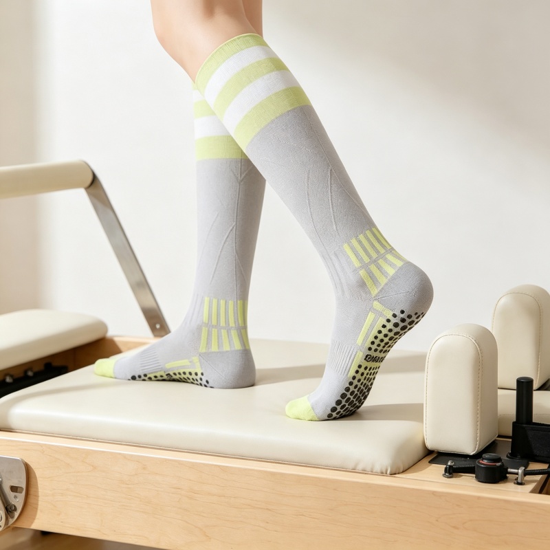 Women Knee High Yoga Socks, No - đánh giá và giá Leg Home Gym Workout